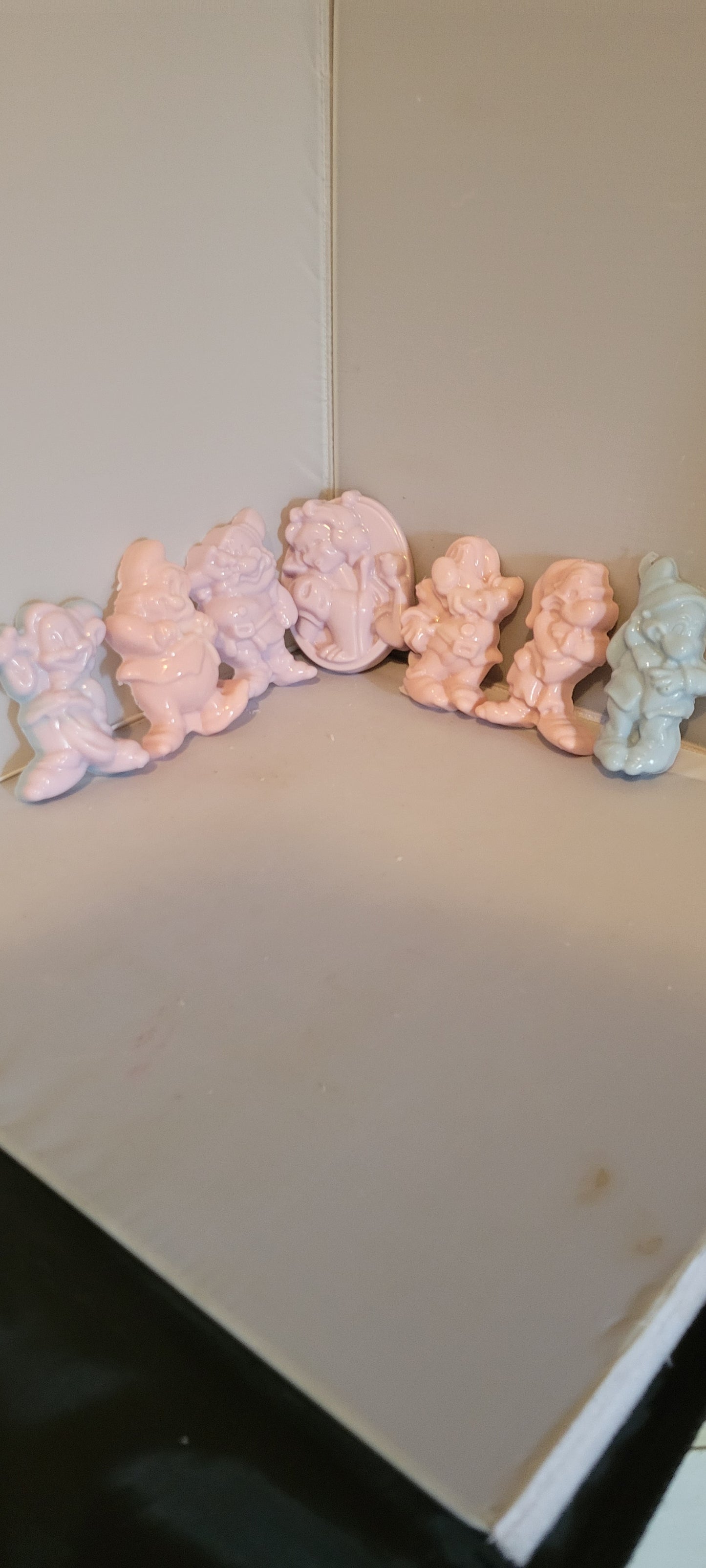 Soap Shaped Snow White and the Dwarfs - Head Art Works